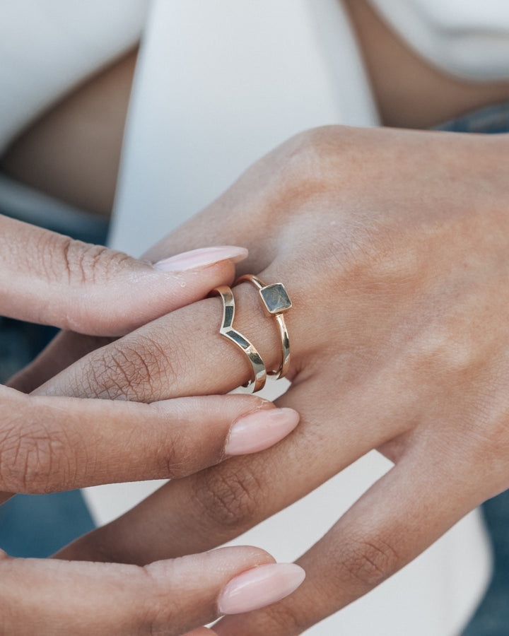 Chevron Cremation Ring in 14K Yellow Gold