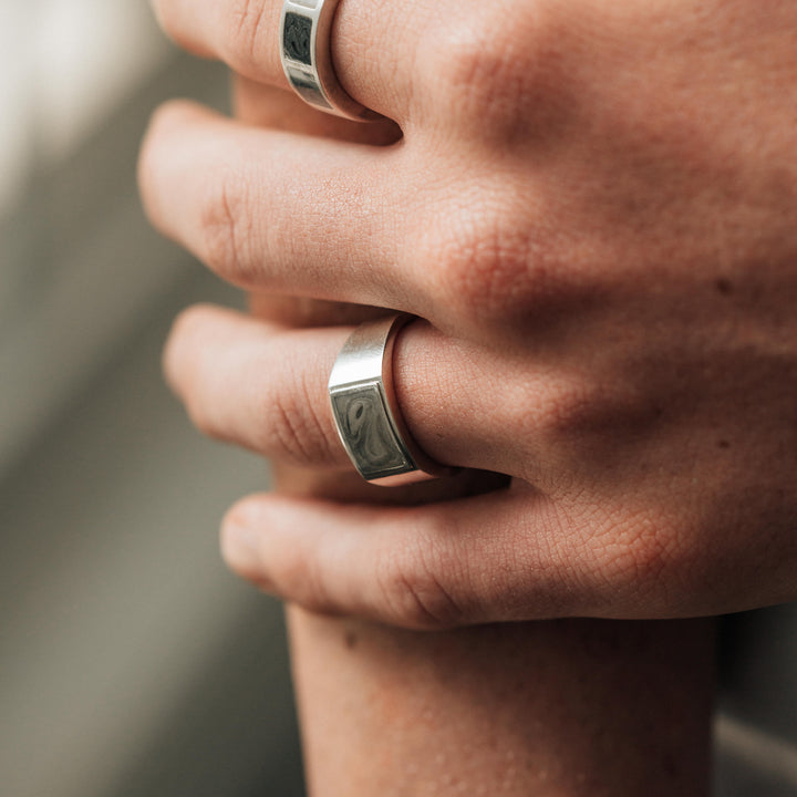 Detailed Rectangle Setting Cremation Ring in 14K White Gold