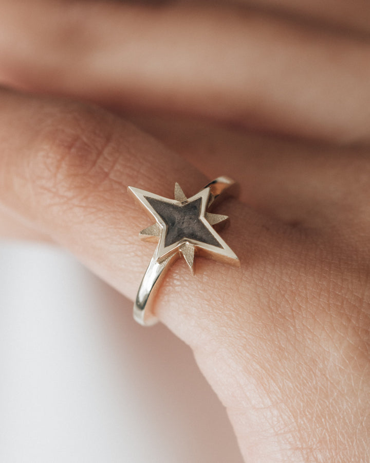 North Star Cremation Ring in 14K Yellow Gold