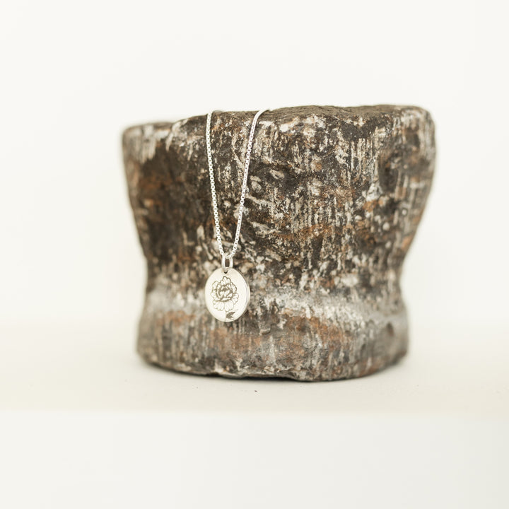 Circle Necklace with Birth-Flower Engraving in 14K Yellow Gold