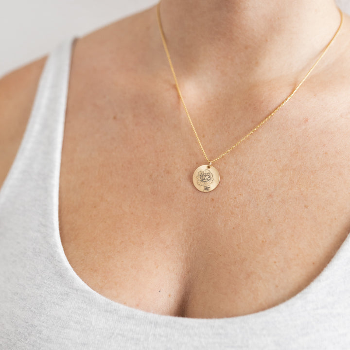 Circle Necklace with Birth-Flower Engraving in 14K Yellow Gold