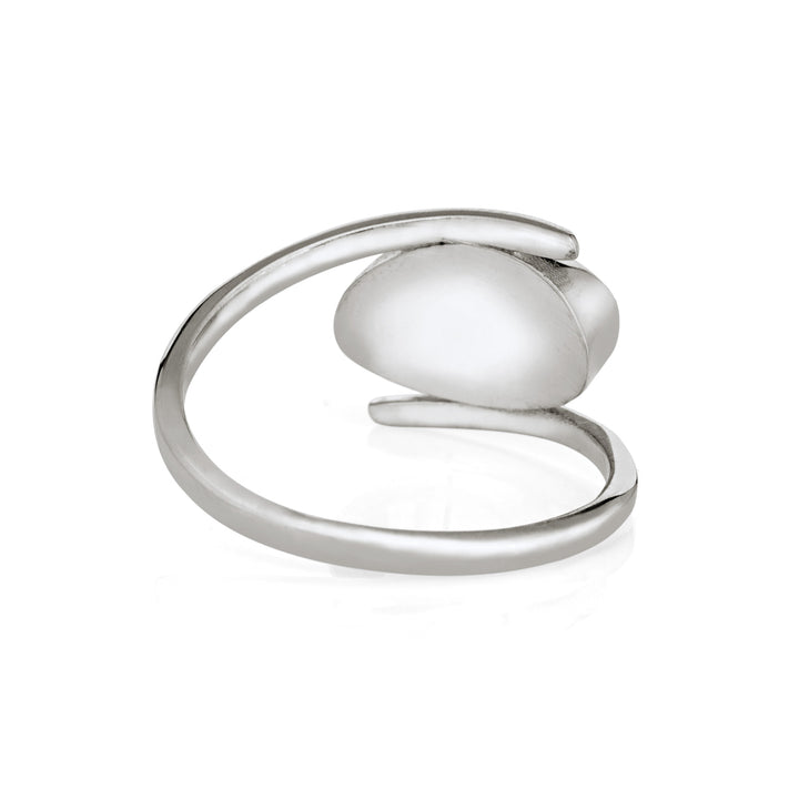 This photo shows the Oval Spiral Band Ashes Ring design in Sterling Silver by close by me jewelry from the back to show the band detail and back of the setting