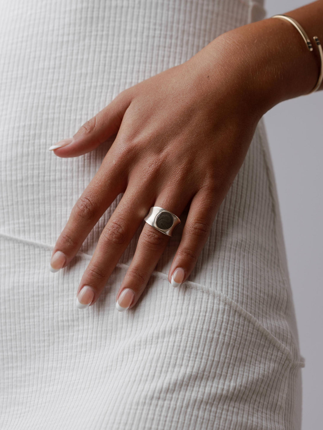 Concave Band Cremation Ring in 14K Yellow Gold