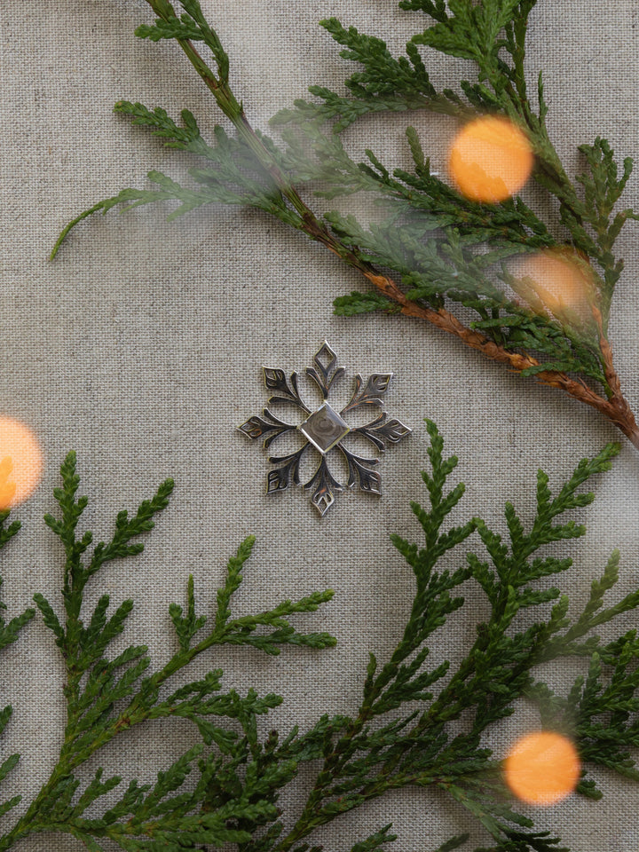 Snowflake Cremation Ornament 2026 Annual Edition