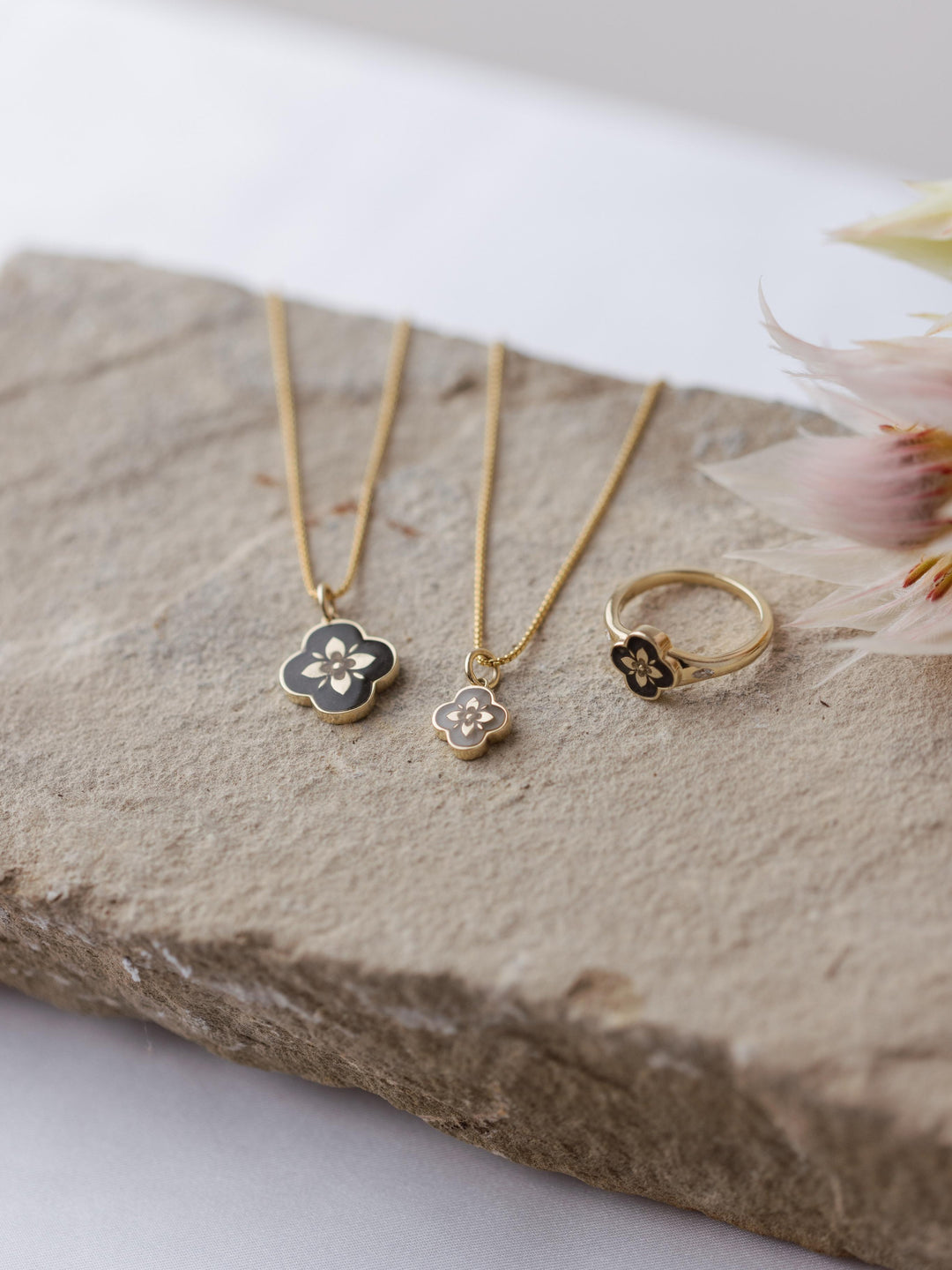 Clover Cremation Necklace in 14K Rose Gold