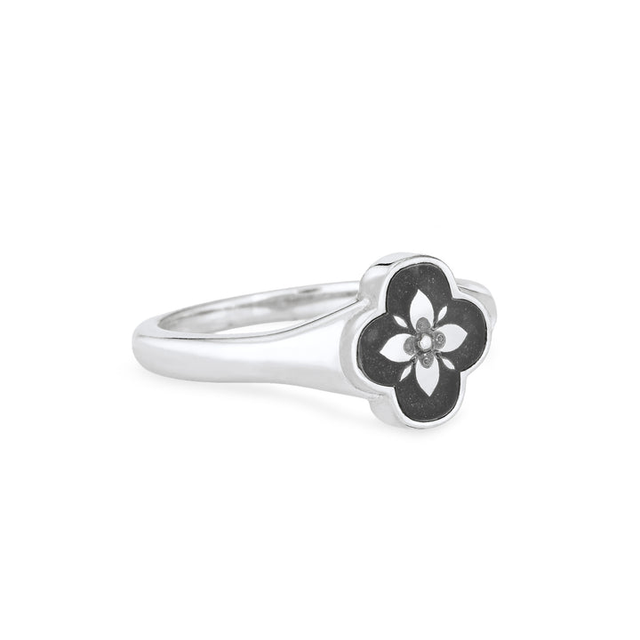 Clover Cremation Ring in Sterling Silver