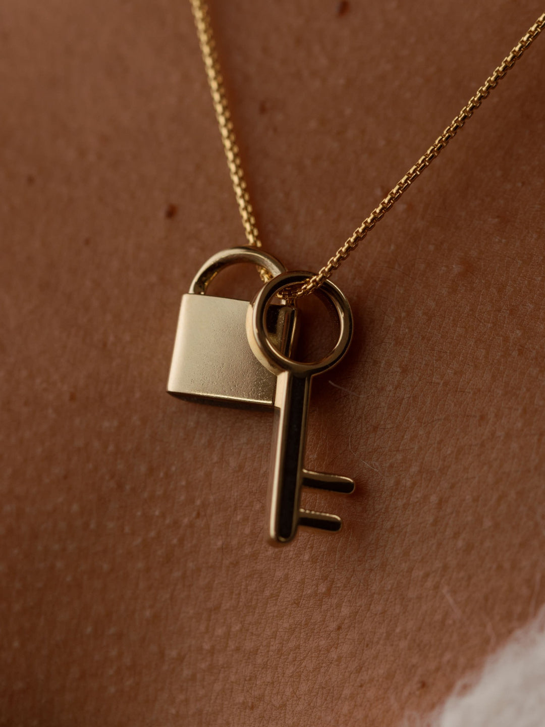 Key Cremation Necklace in 14K Yellow Gold