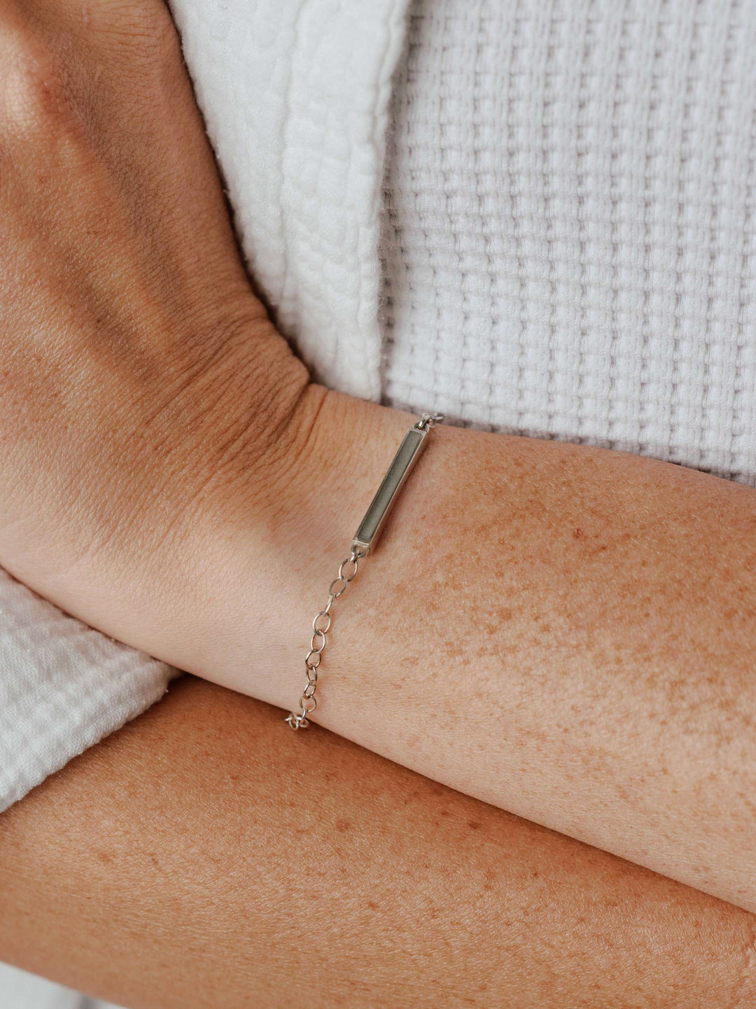 Thin Lateral Bar Chain Cremation Bracelet in Sterling Silver