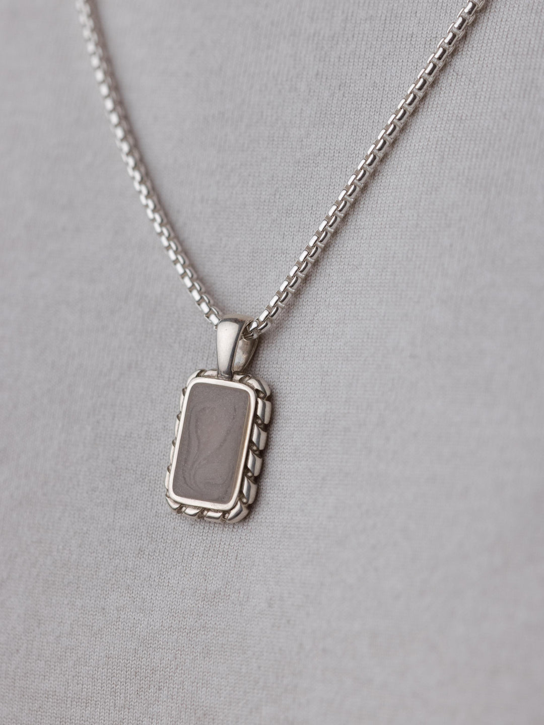 Medium Cable Cremation Necklace in 14K Yellow Gold