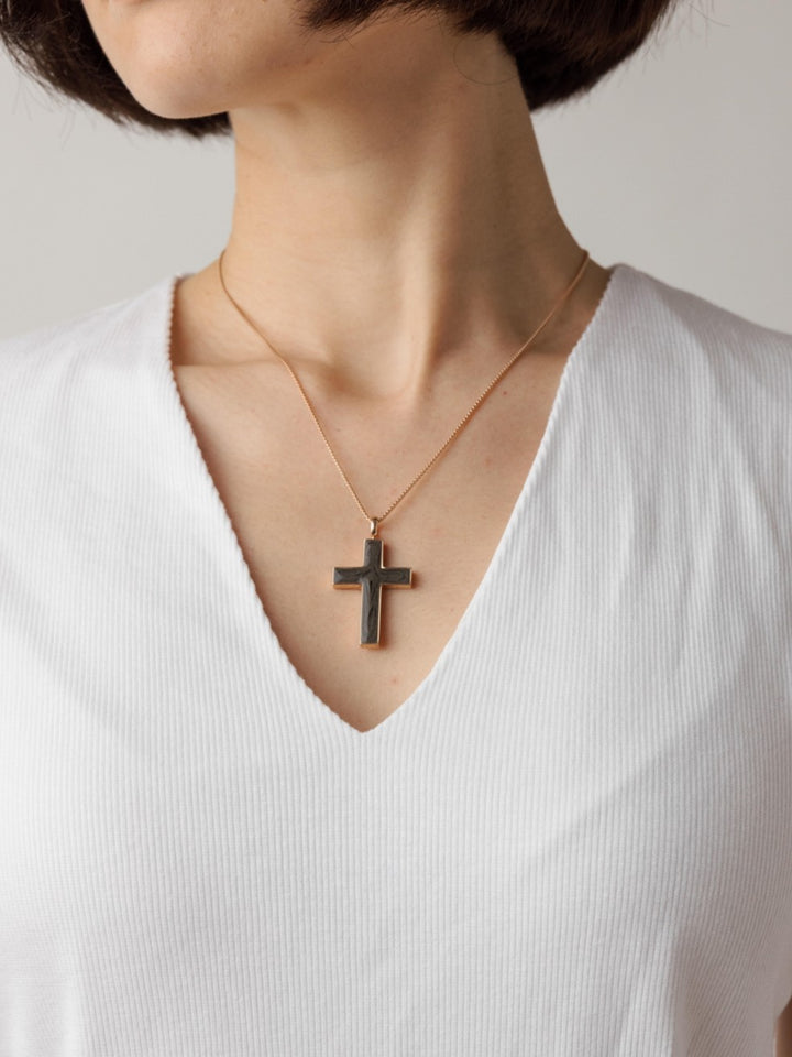 Men's Cross Cremation Necklace in 14K Yellow Gold
