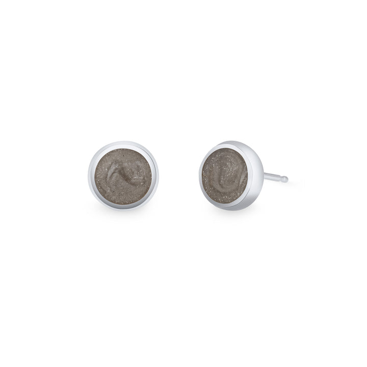 close by me's 14k white gold circular stud earrings with ashes