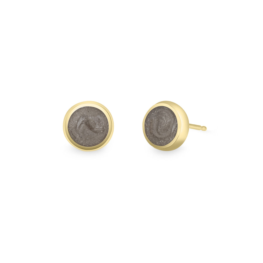 close by me's 14k yellow gold circular stud earrings with ashes