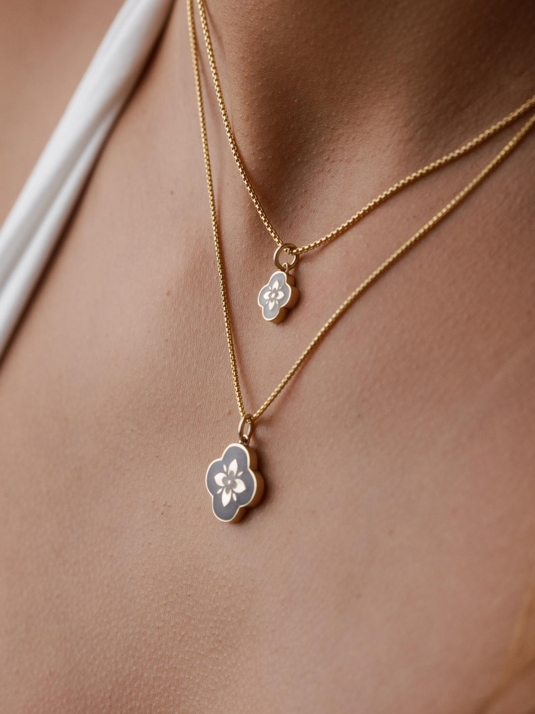 Clover Cremation Necklace in 14K Rose Gold