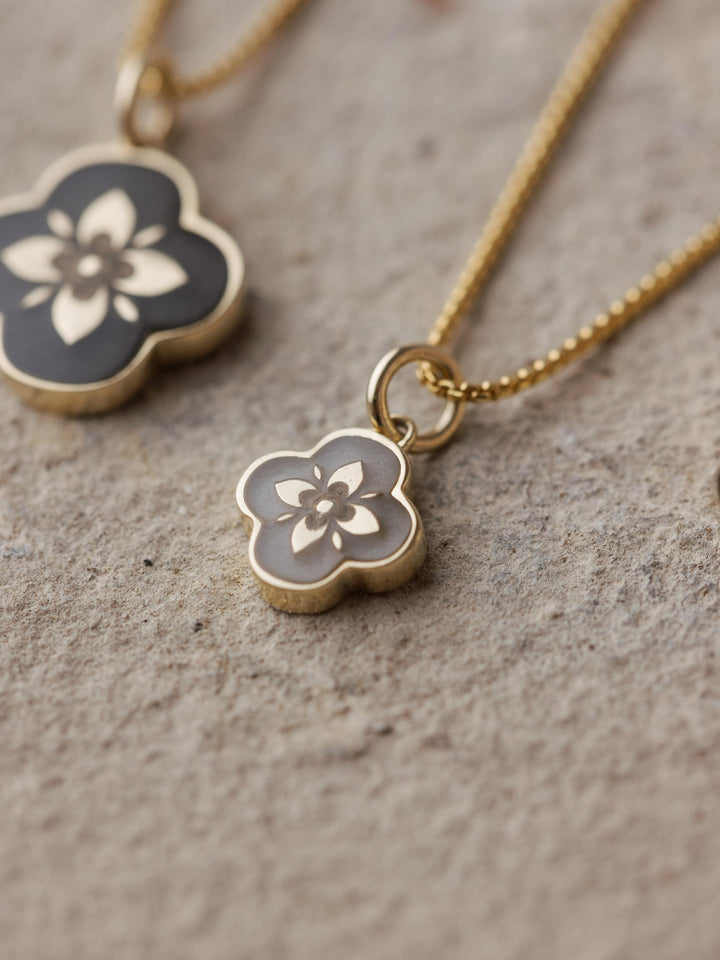 Clover Cremation Necklace in 14K Rose Gold
