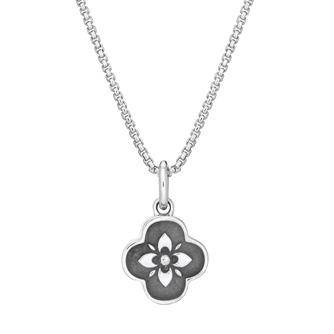Clover Cremation Necklace in Sterling Silver