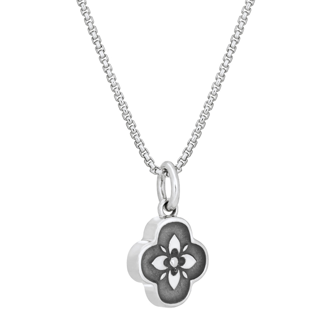 Clover Cremation Necklace in Sterling Silver