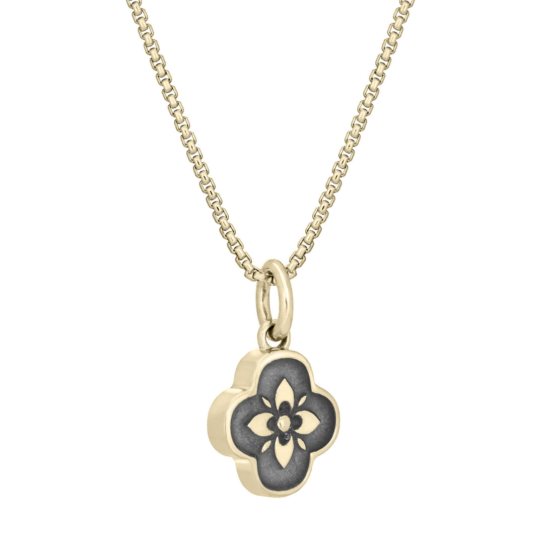 Clover Cremation Necklace in 14K Yellow Gold