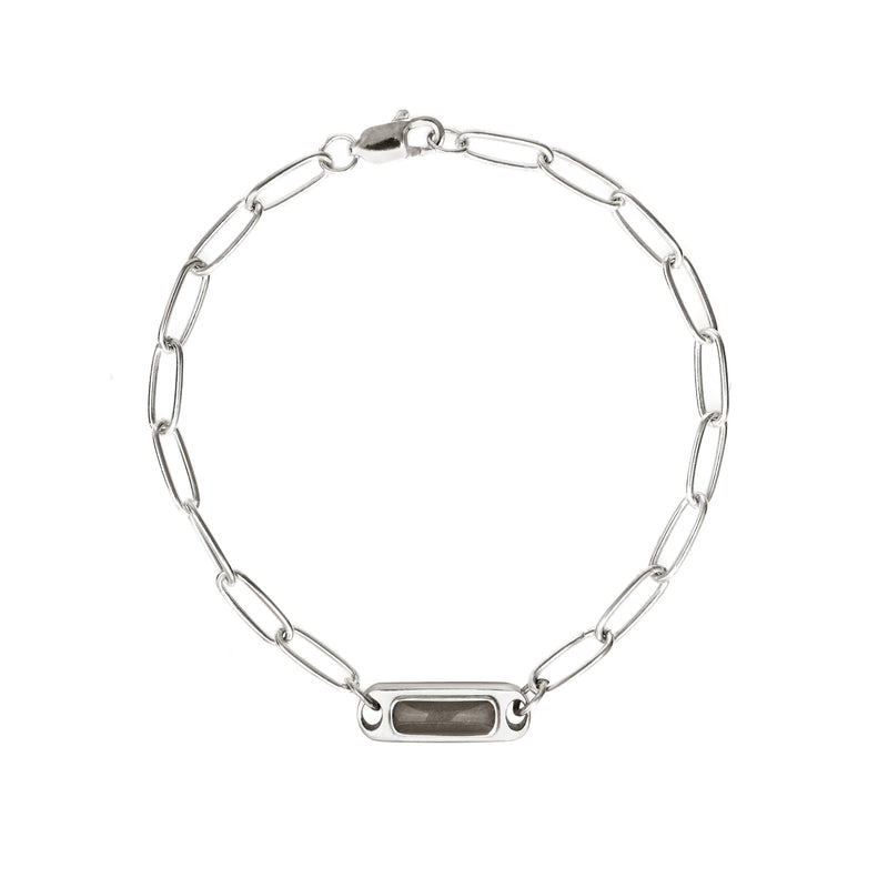 Sterling Silver Chain Link Bracelet pictured from above with a clear picture of the featured ashes setting