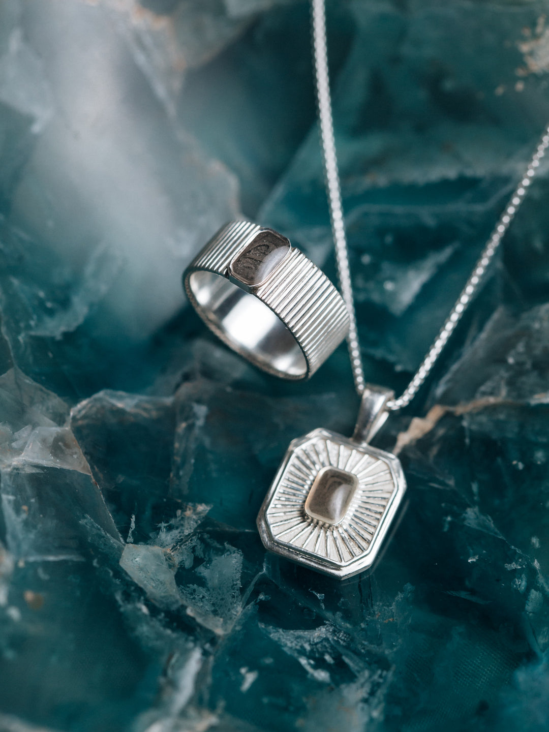 Tessa Cremation Ring in 14K White Gold