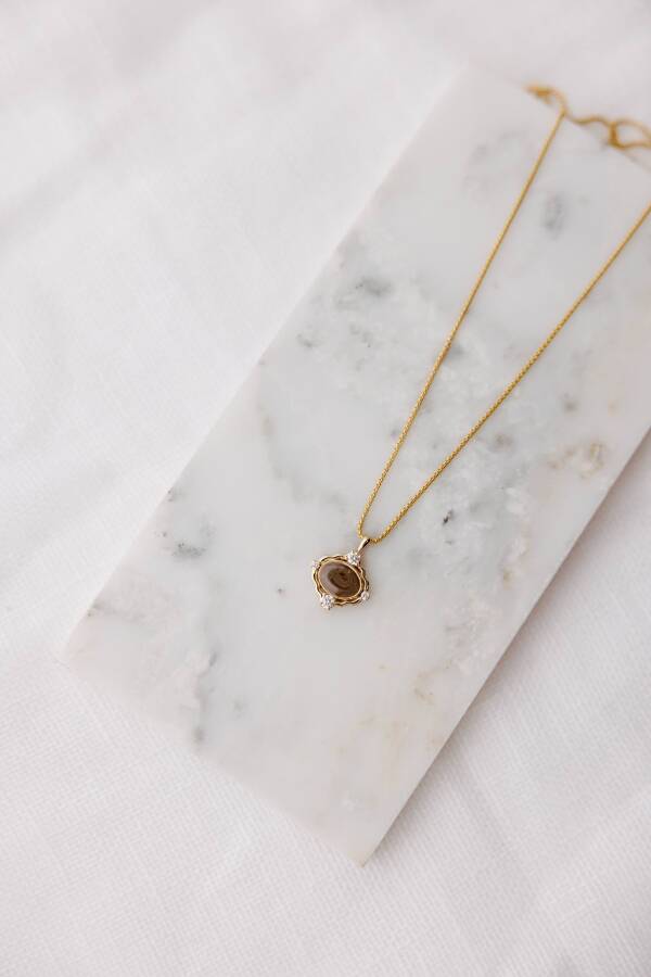 Scalloped Oval Cremation Necklace in 14K Yellow Gold with Diamonds