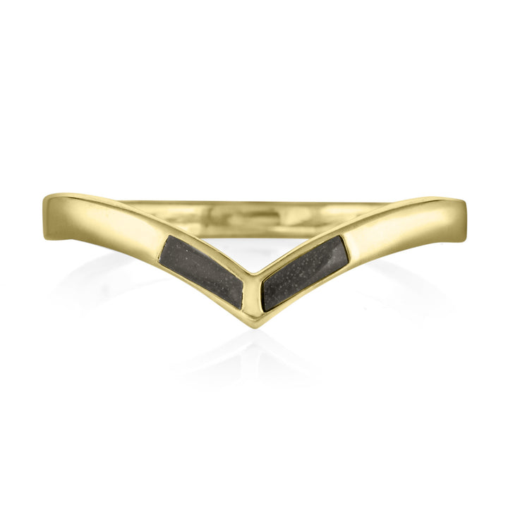 Pictured here is close by me jewelry's 14K Yellow Gold Chevron Ashes Ring from the front to show its dark grey ashes cremains setting