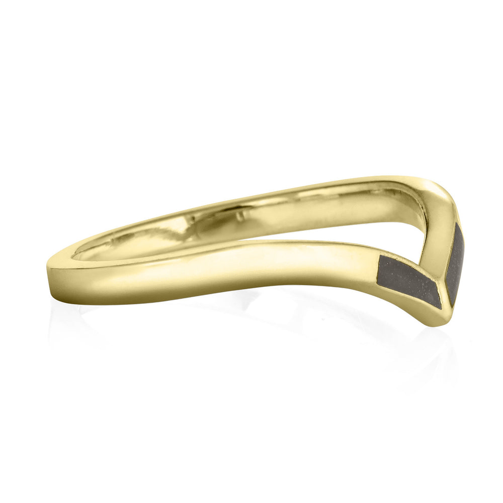 Pictured here is close by me jewelry's 14K Yellow Gold Chevron Ashes Ring from the side to show the thickness of the band