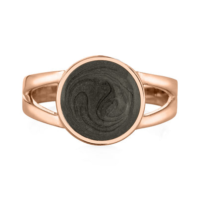 This is a front facing photo of close by me's Circle Split Shank Ring in 14K Rose Gold