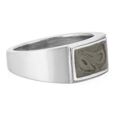 A photo that shows close by me jewelry's Men's Detailed Rectangle Ring in Sterling Silver from the side