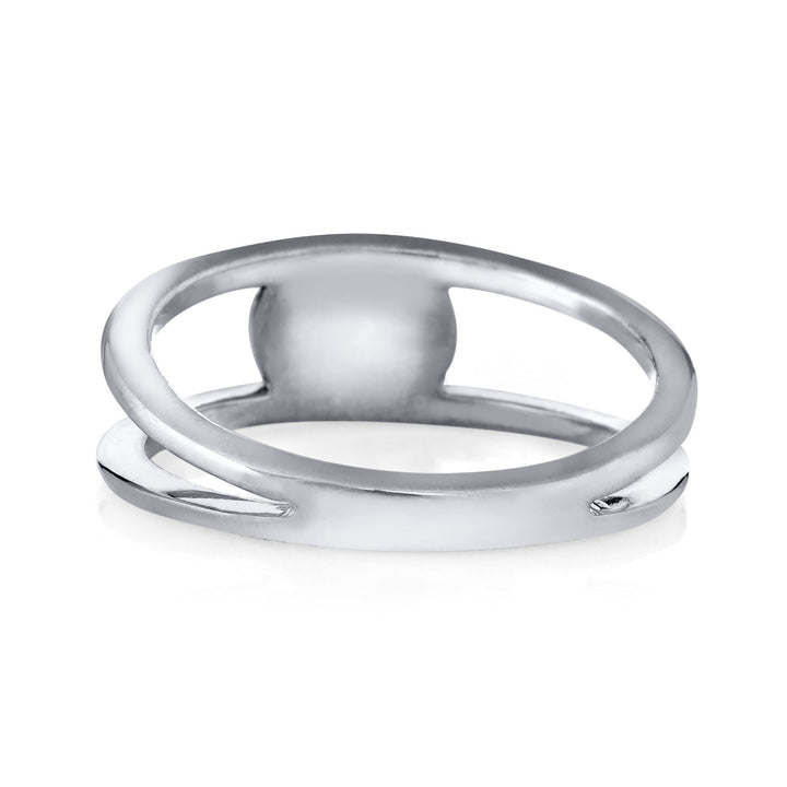 Pictured here is close by me jewelry's 14K White Gold Twin Band Cremains Ring from the back